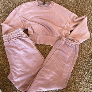 Berry pink sweatpants & crop sweatshirt